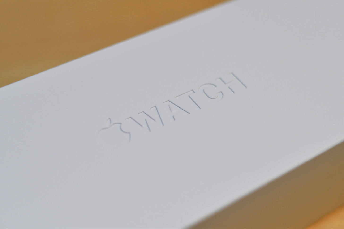 Apple Watch Series 4外箱の刻印