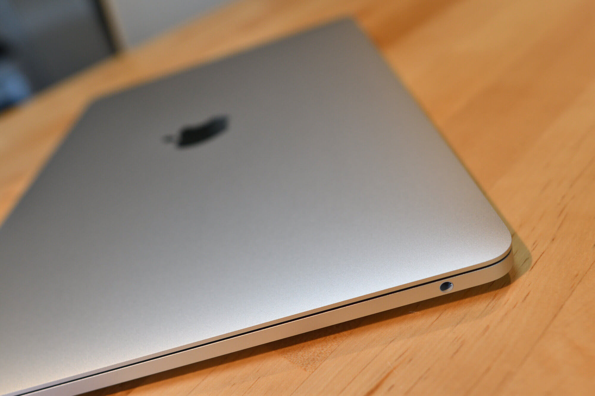 MacBook Pro 13インチ Touch Barなし購入！Late2013との比較レビュー