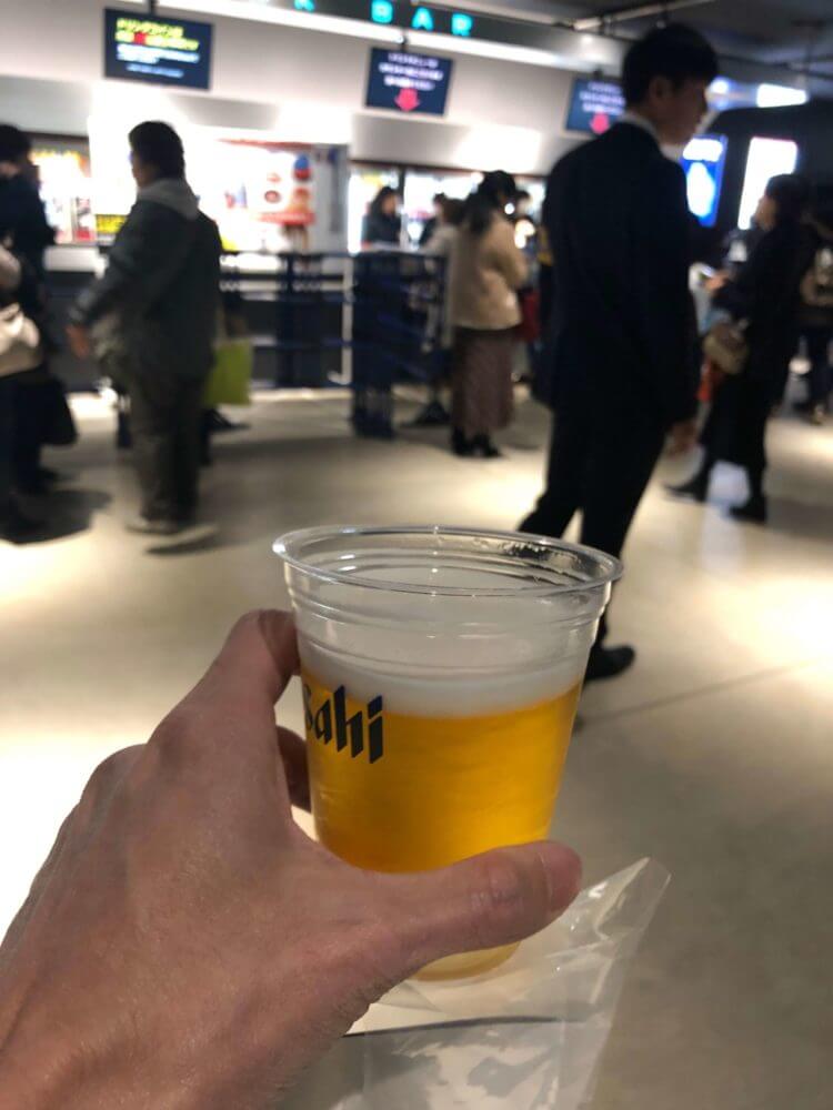 Zepp Osaka Bayside内でビールを注文